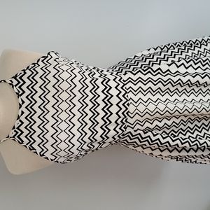 Black and white zig zag dress, size M